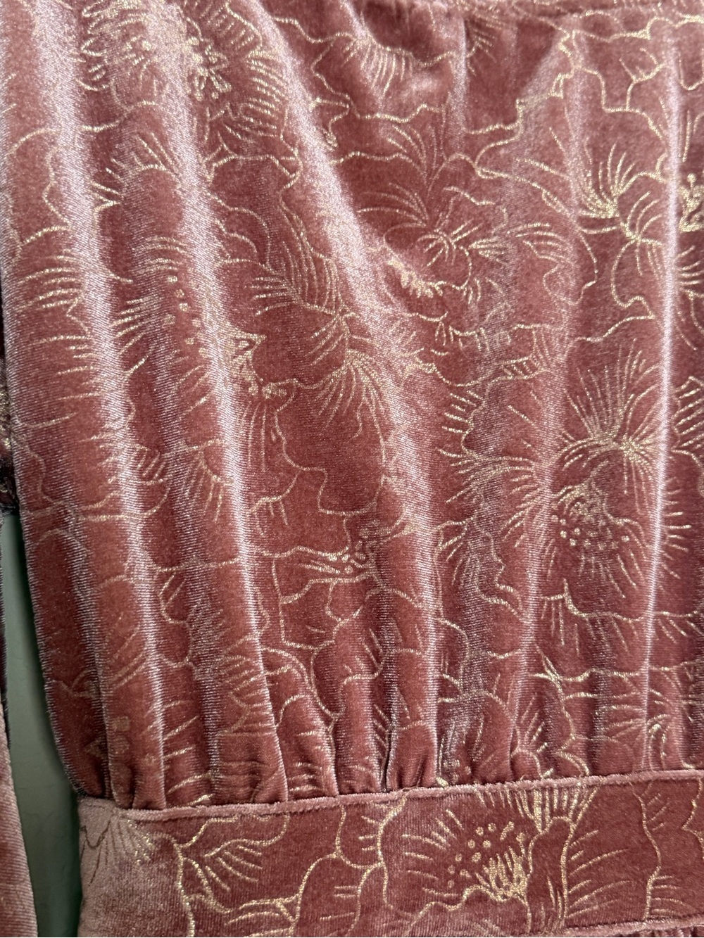 Joyfolie Mia Joy Dusty Rose Velvet Floral Wrap Robe - Picture 4 of 5